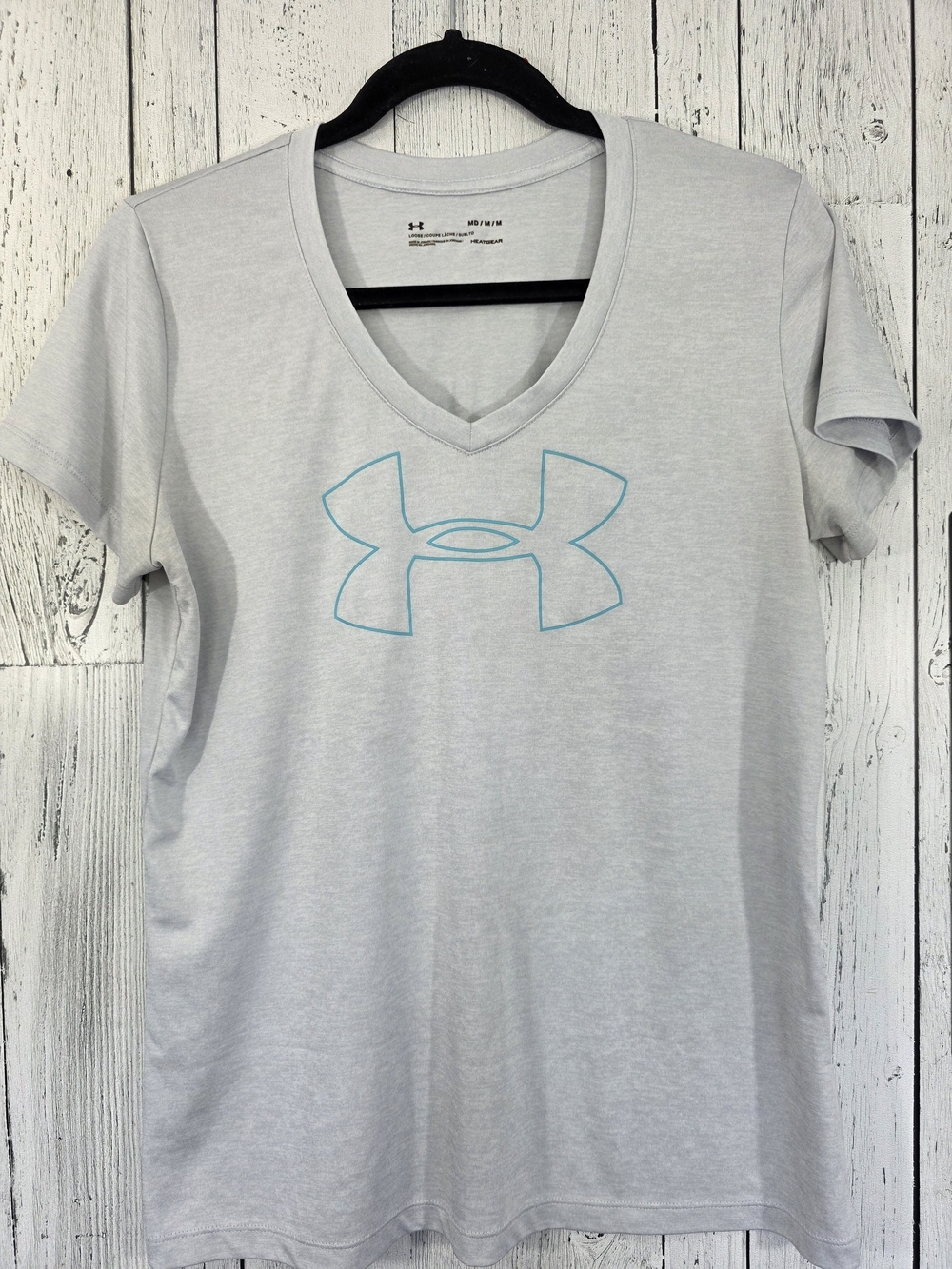 Under Armour HeatGear Loose Fit Logo V-Neck T-Shirt Size Medium Athletic Summer